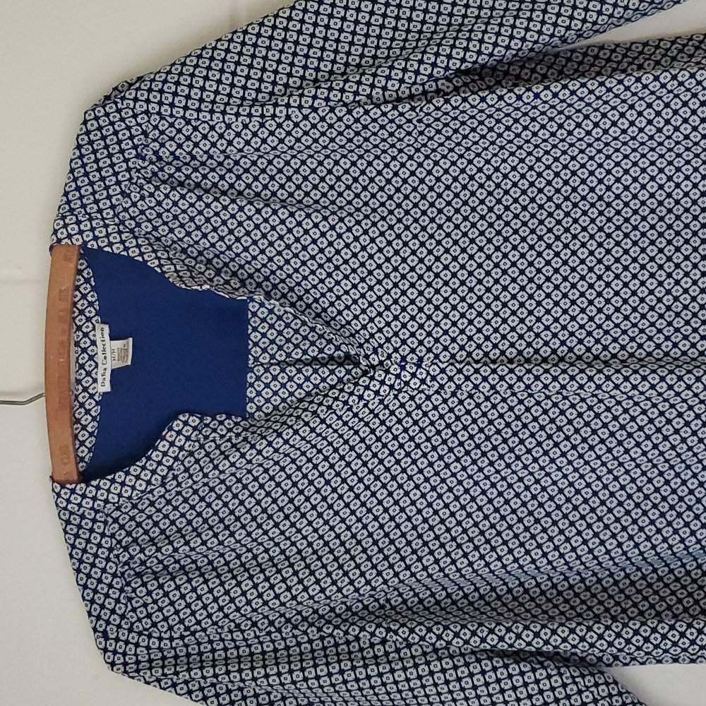 NWOT Blue and white printed shirt